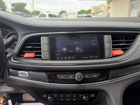 2021 Buick Enclave Essence