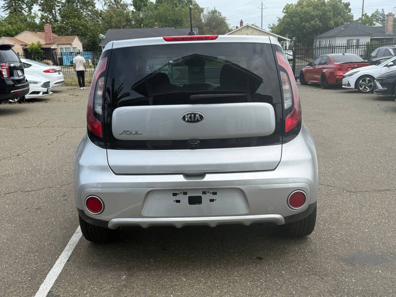 2018 Kia Soul +