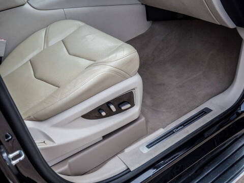 2018 Cadillac Escalade Luxury