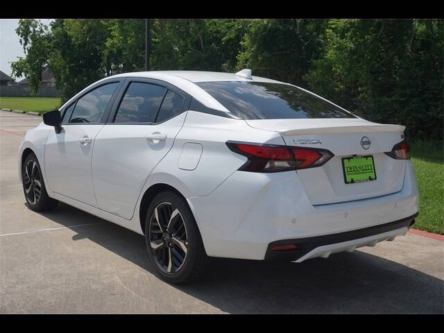 2025 Nissan Versa SR