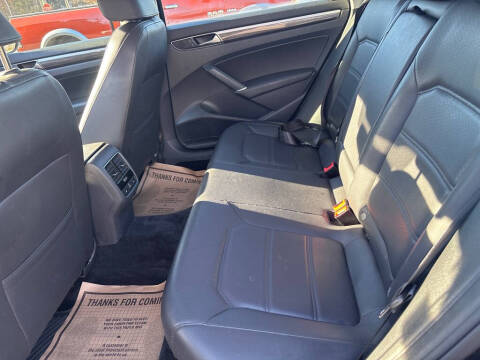 2017 Volkswagen Passat 1.8T SE