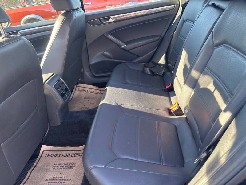 2017 Volkswagen Passat 1.8T SE