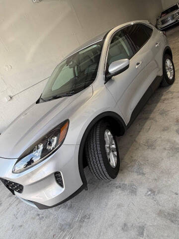 2020 Ford Escape SE