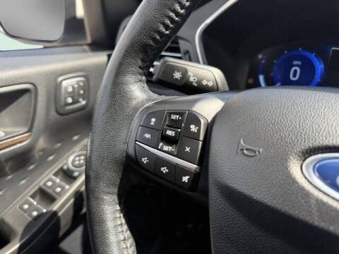 2020 Ford Escape Hybrid Titanium