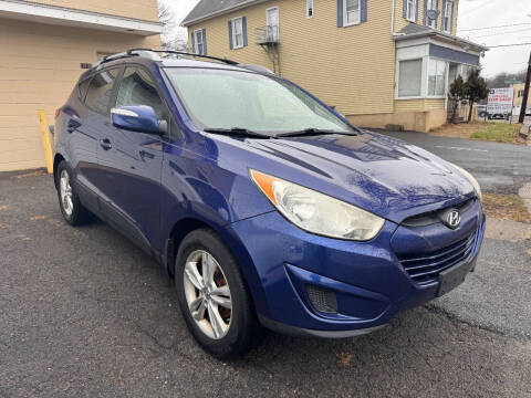 2012 Hyundai Tucson for sale at Dennis Public Garage in Newark NJ