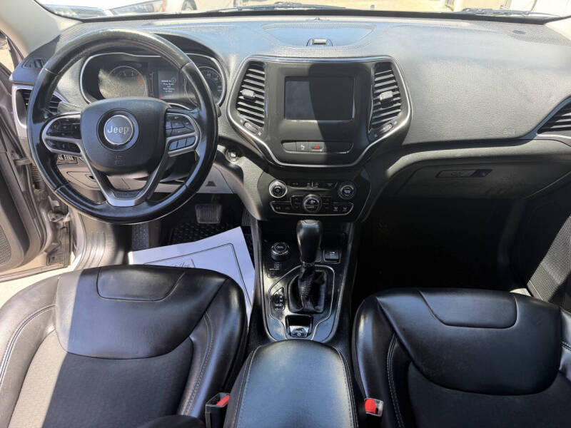 2019 Jeep Cherokee Latitude Plus
