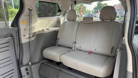 2011 Toyota Sienna