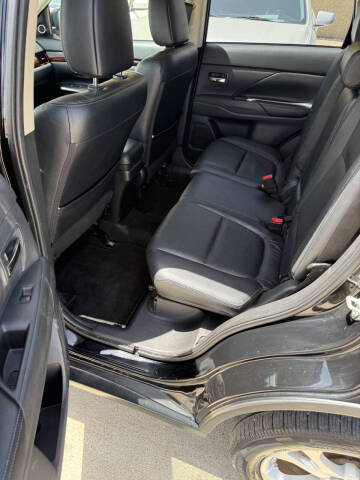 2015 Mitsubishi Outlander SE