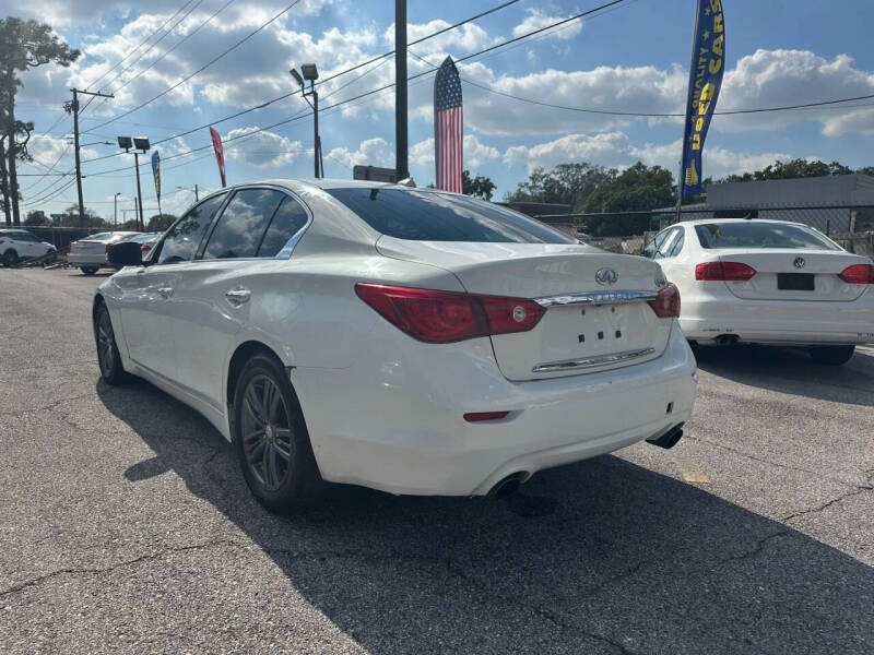 2015 Infiniti Q50 Premium