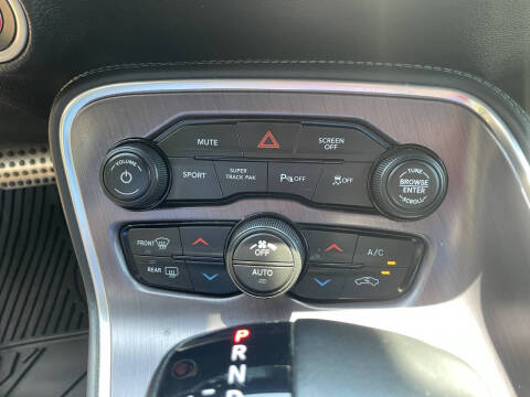 2018 Dodge Challenger SXT Plus