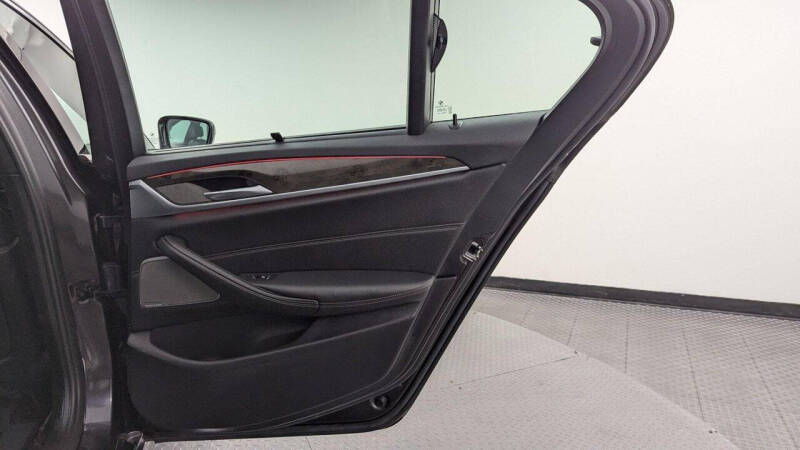 2019 BMW 5 Series 540i