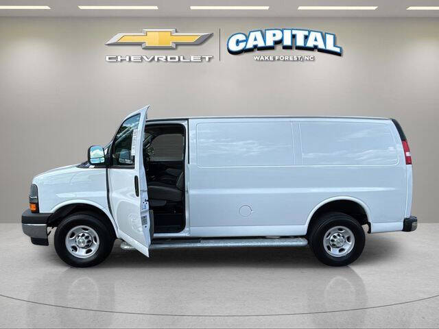 2024 Chevrolet Express 2500