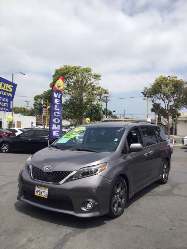 2016 Toyota Sienna SE Premium 8-Passenger