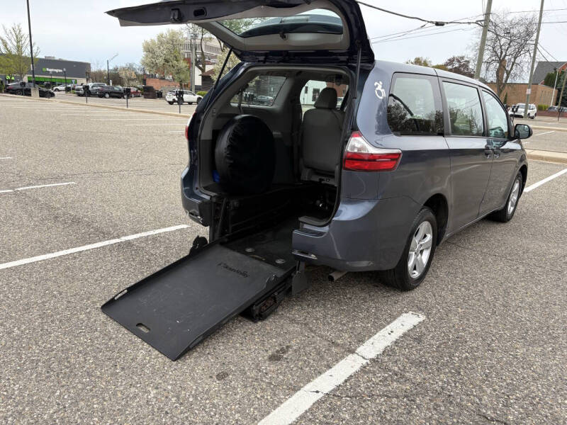 2017 Toyota Sienna L 7-Passenger