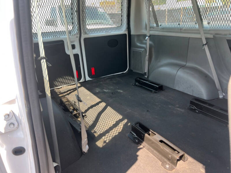 2009 Ford E-Series E-350 SD XLT