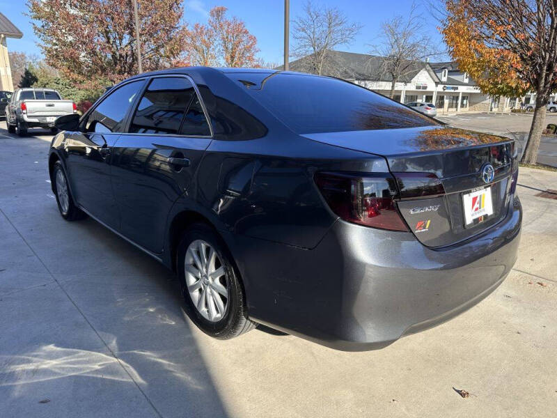 2013 Toyota Camry LE Hybrid photo 7