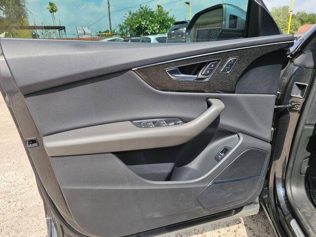 2022 Audi Q8 quattro Premium Plus 55 TFSI