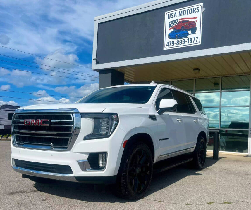 2023 GMC Yukon SLT's photo