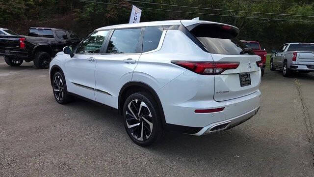 2022 Mitsubishi Outlander SE