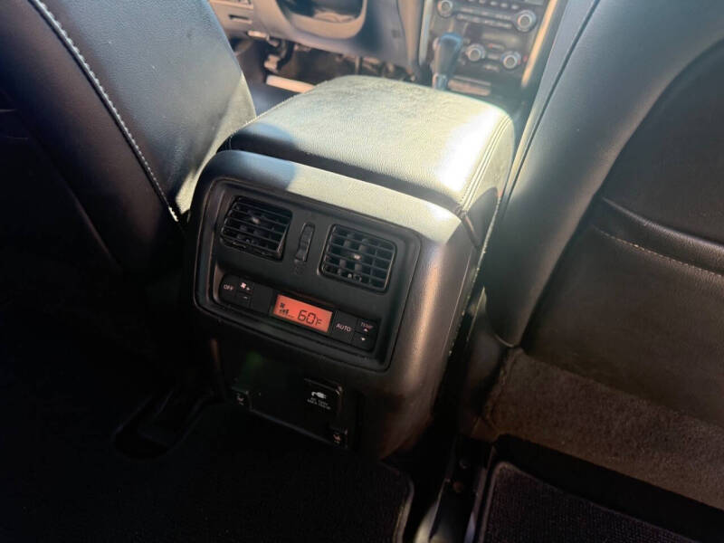 2015 Nissan Pathfinder SL