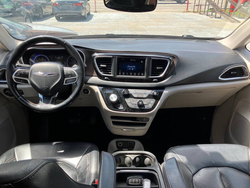 2019 Chrysler Pacifica Touring L