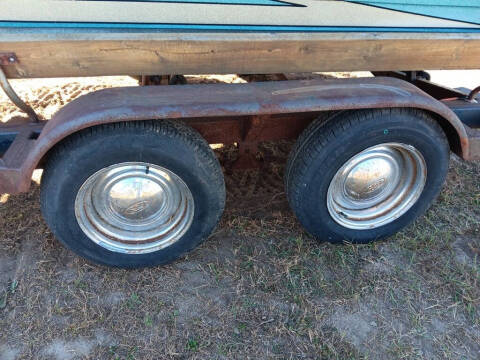 1983 Hydrasport 17'  Boat with Trailer