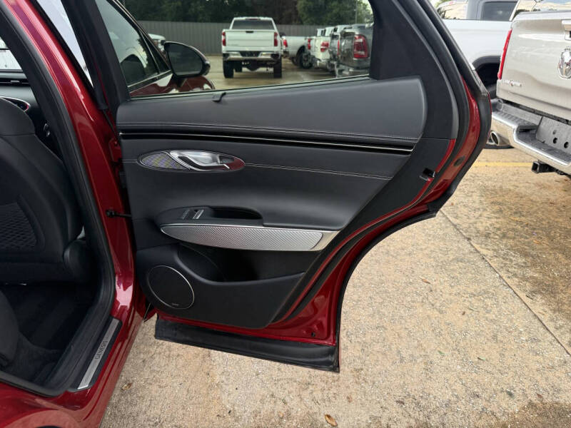 2023 Genesis GV70 2.5T Standard