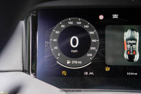 2025 Aston Martin DB12 V8