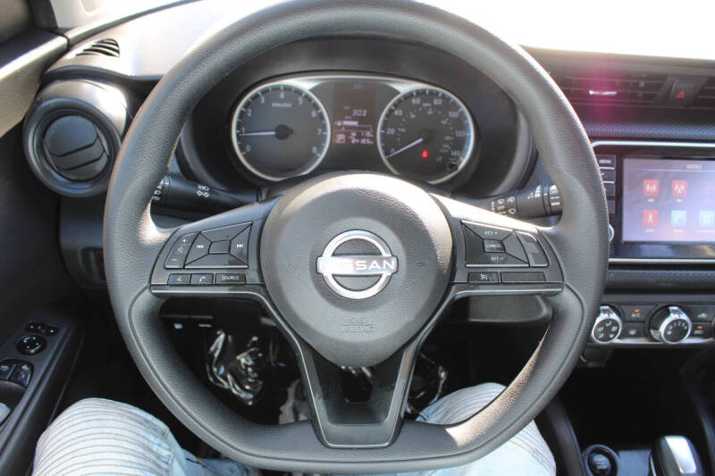 2023 Nissan Kicks S