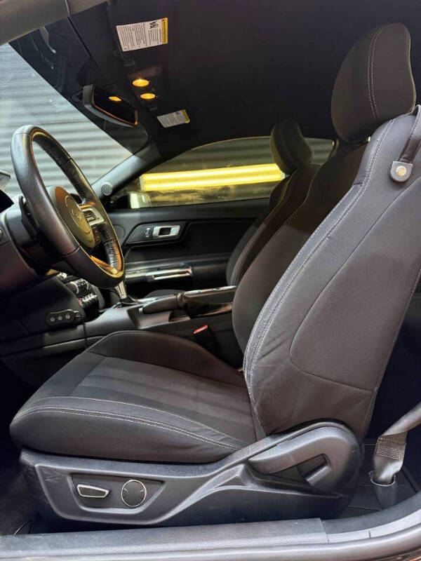 2019 Ford Mustang EcoBoost
