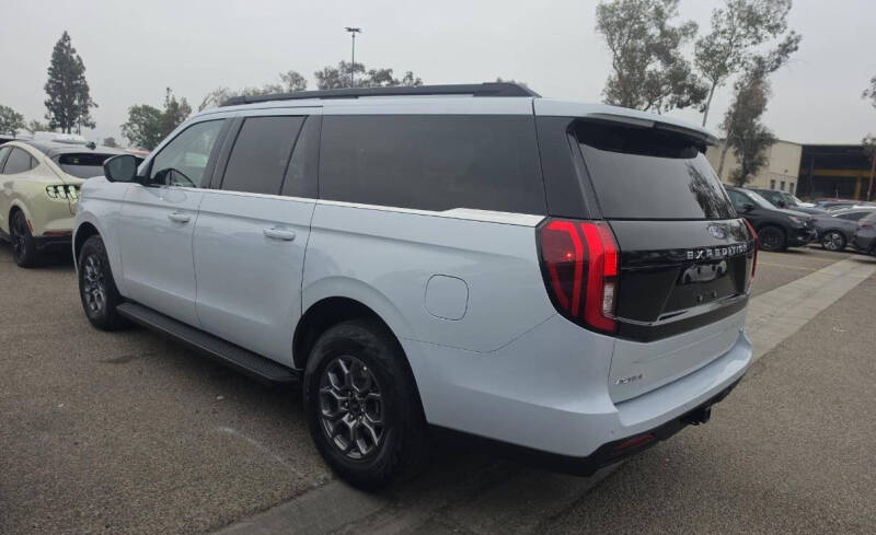 2025 Ford Expedition MAX Active