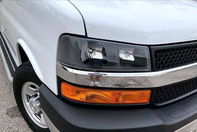 2024 Chevrolet Express 2500