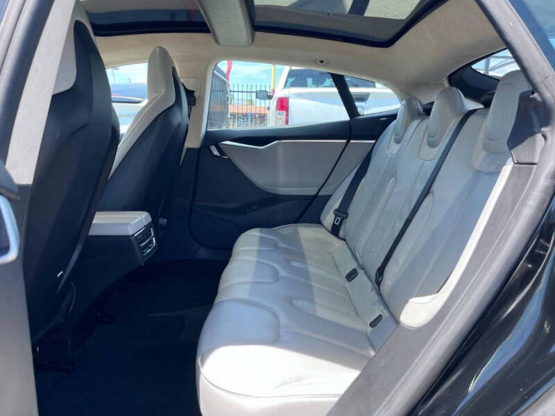 2013 Tesla Model S Performance