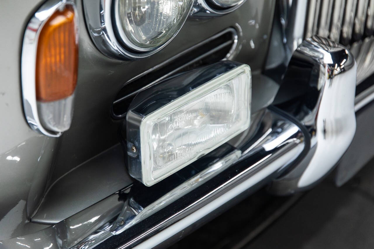 1967 Bentley T1 Saloon 40