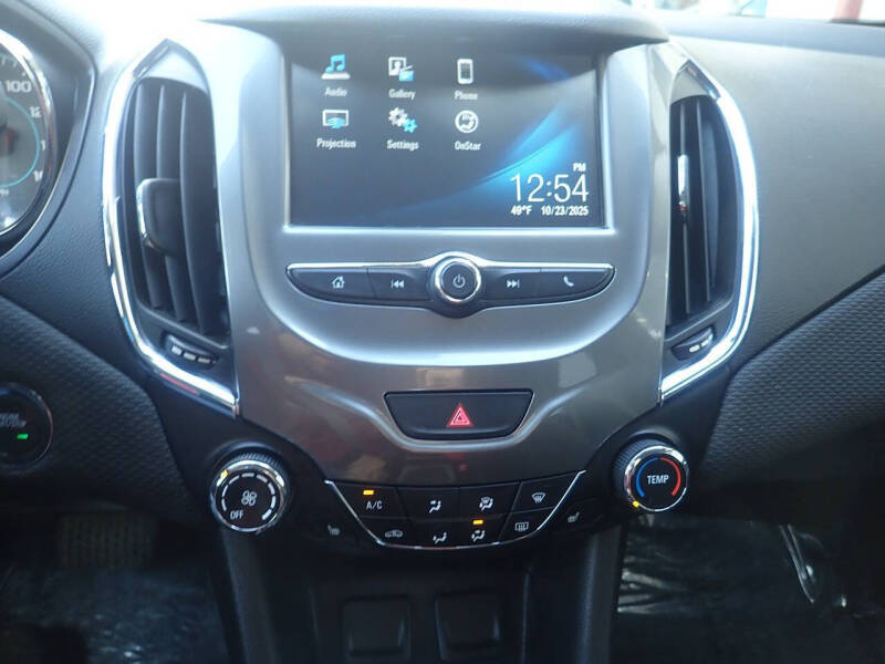 2017 Chevrolet Cruze LT Auto