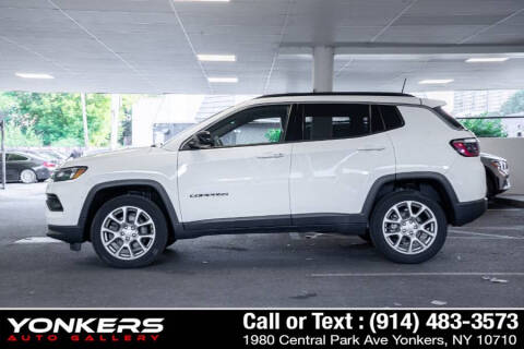 2023 Jeep Compass Latitude Lux