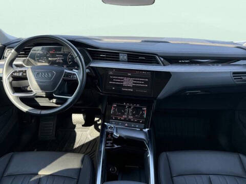 2024 Audi Q8 e-tron quattro Premium