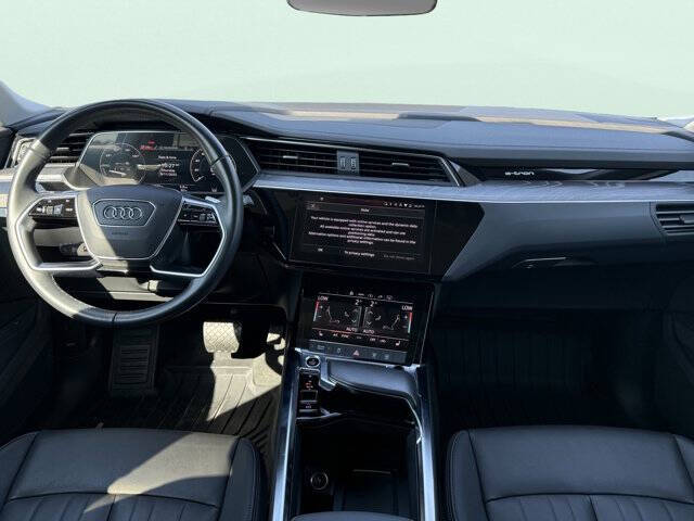 2024 Audi Q8 e-tron quattro Premium