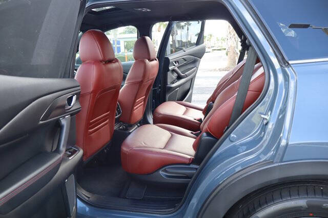 2023 Mazda CX-9 Carbon Edition