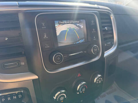 2024 RAM 1500 Classic SLT