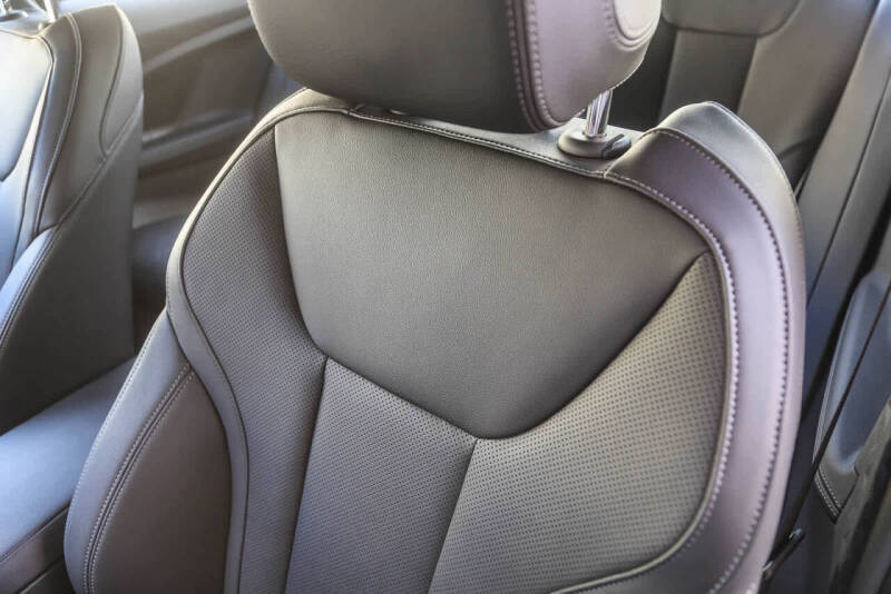 2025 BMW 2 Series M240i xDrive