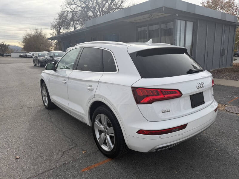 2018 Audi Q5 2.0T quattro Premium Plus