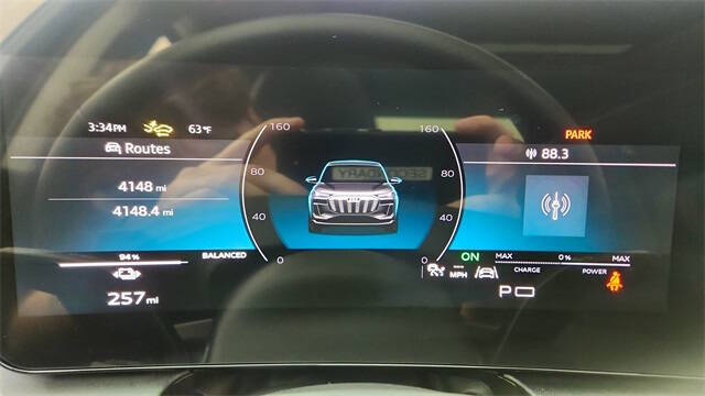 2025 Audi Q6 e-tron quattro Premium Plus