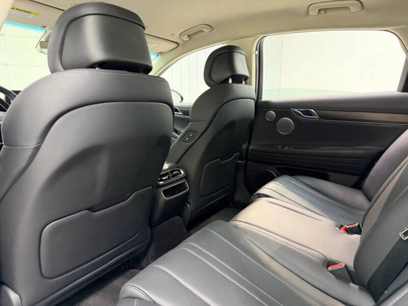 2024 Genesis Electrified G80 Advanced