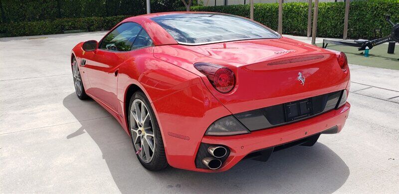 2013 Ferrari California 28