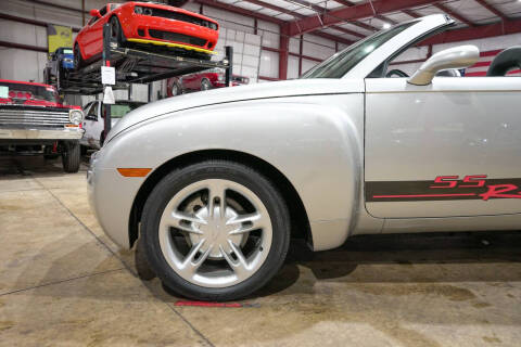 2004 Chevrolet SSR LS