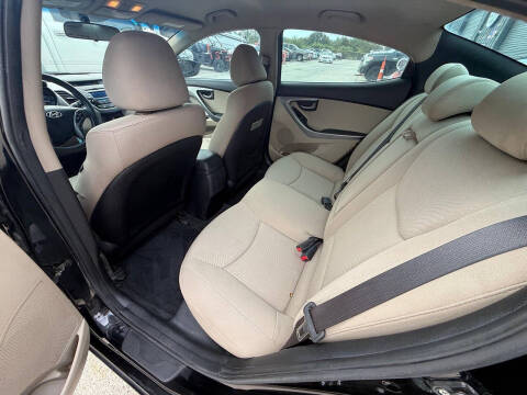2014 Hyundai Elantra SE