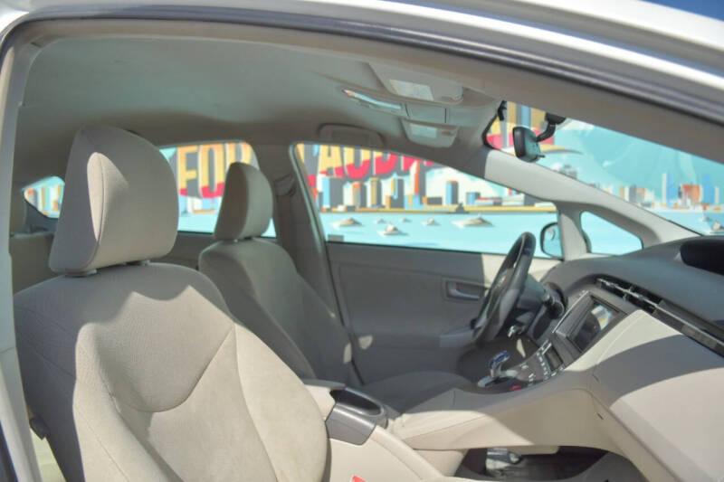 2015 Toyota Prius Three