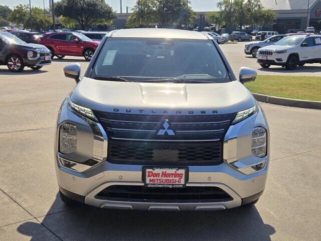 2024 Mitsubishi Outlander SE