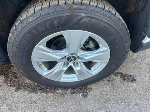 2020 Toyota RAV4 Hybrid LE